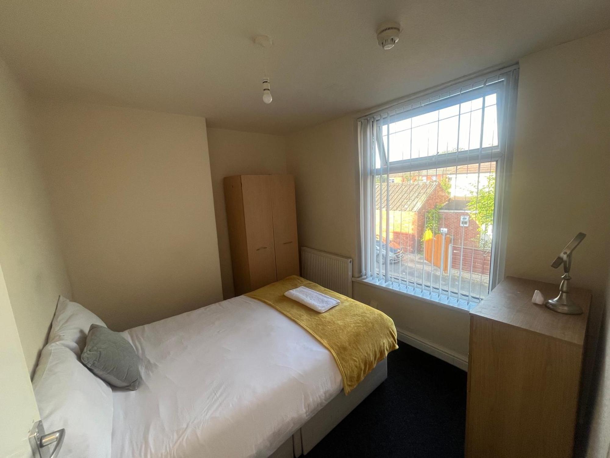 Simple Inn Wakefield Dış mekan fotoğraf