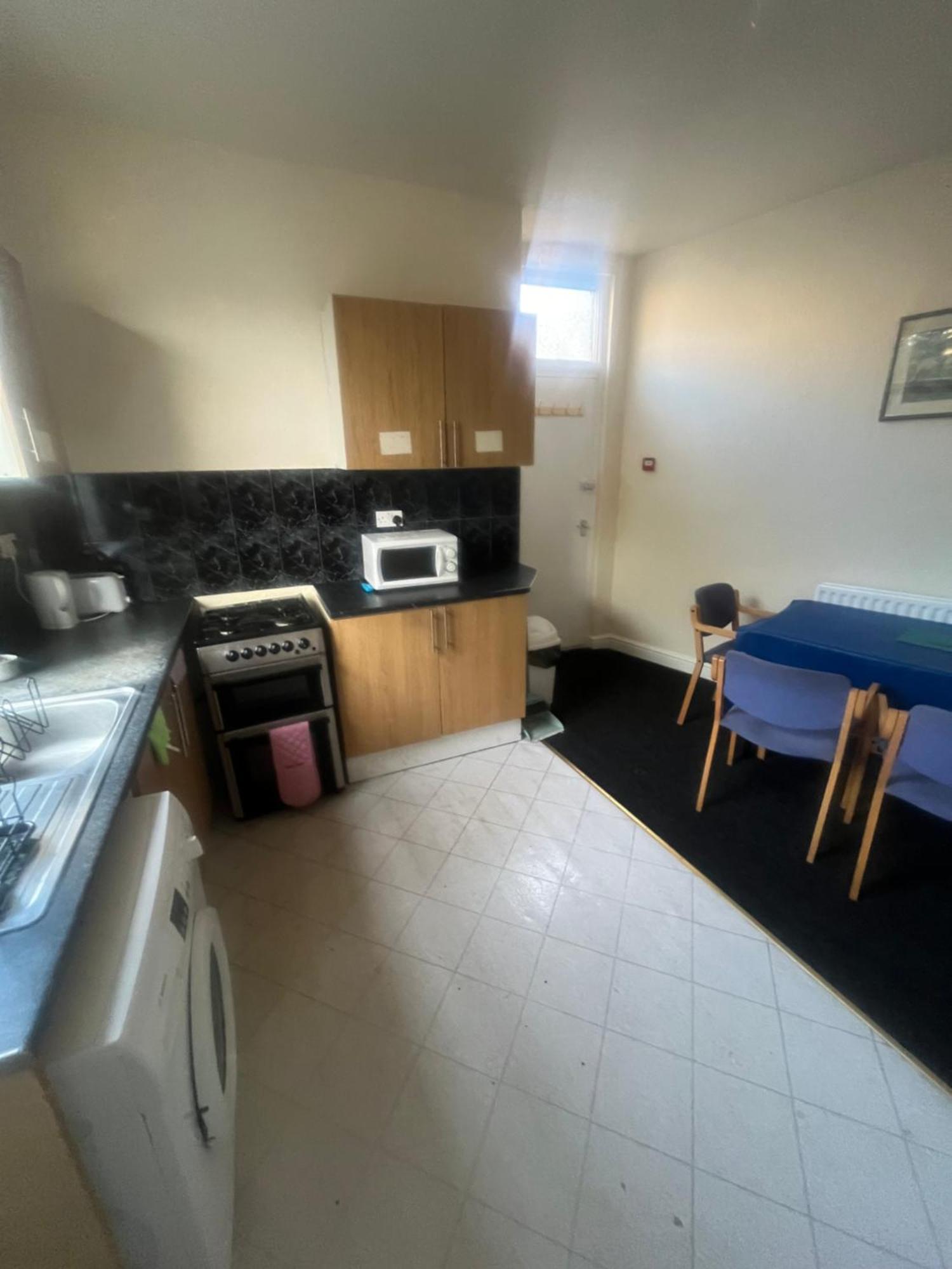 Simple Inn Wakefield Dış mekan fotoğraf