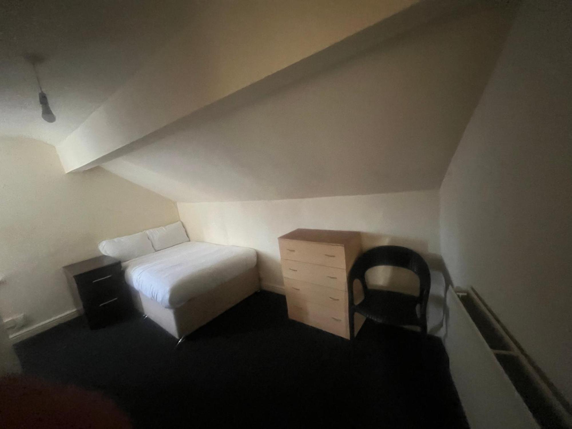 Simple Inn Wakefield Dış mekan fotoğraf